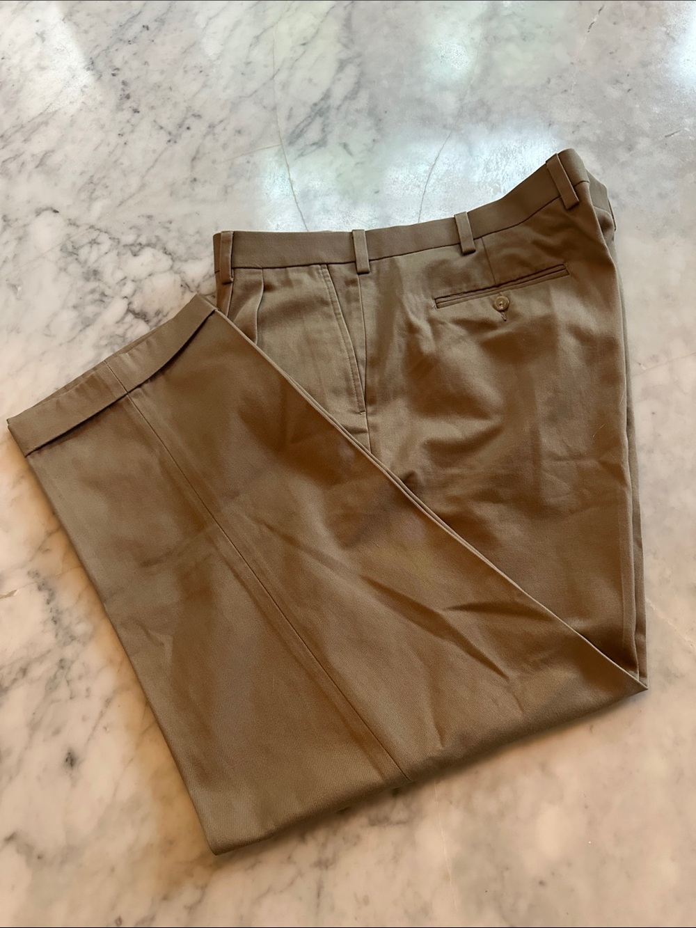 Ralph Ralph Lauren, Pleated Front Pants. 42/30